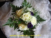 Bridesmaids handtied Bouquet.